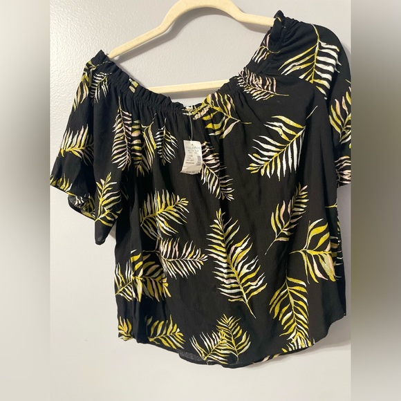 Maurices Tops - Maurices floral off the shoulder tee. New with tags! 🏷️